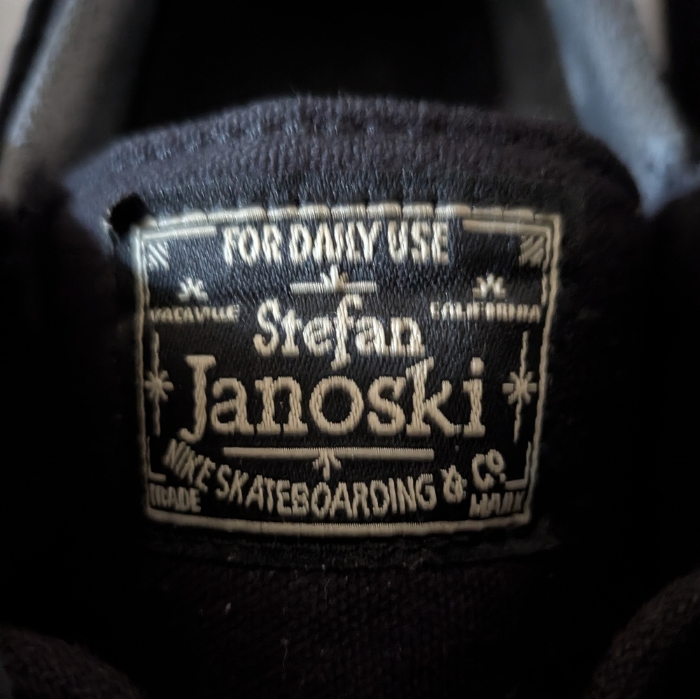 NIKE STEFAN JANOSKI SKATEBOARDING & CO. SKATEBOARD SHOES